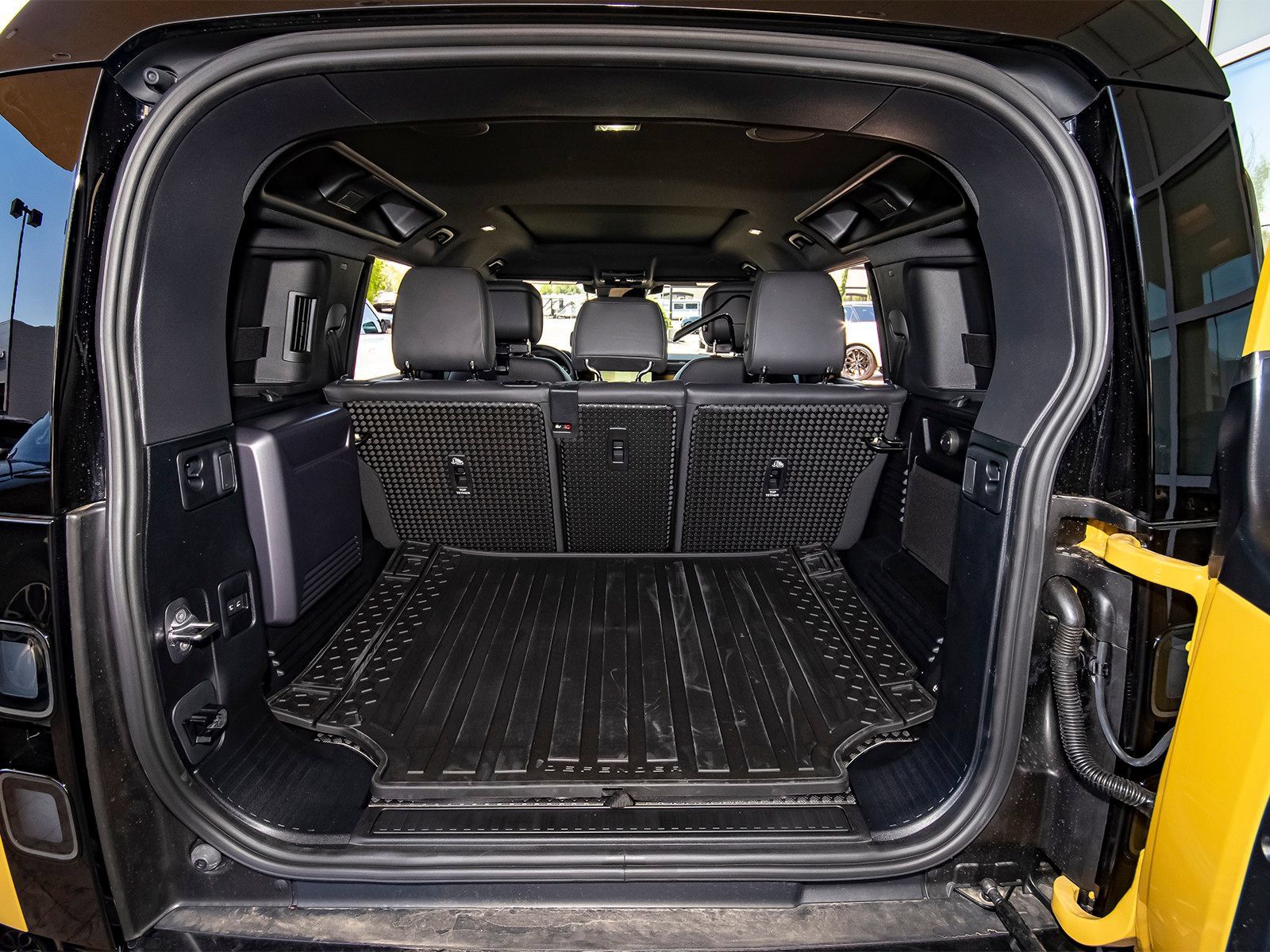 New 2026 Land Rover Defender 110 AWD/4WD image 52