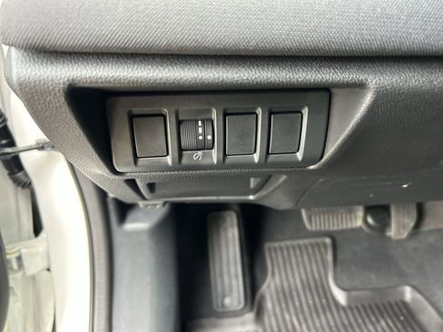 Certified 2025 Subaru Outback Premium AWD/4WD image 17