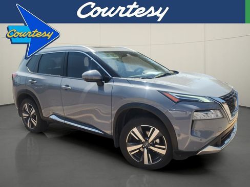 Used 2023 Nissan Rogue Platinum w/ Platinum Premium Package FWD image 1