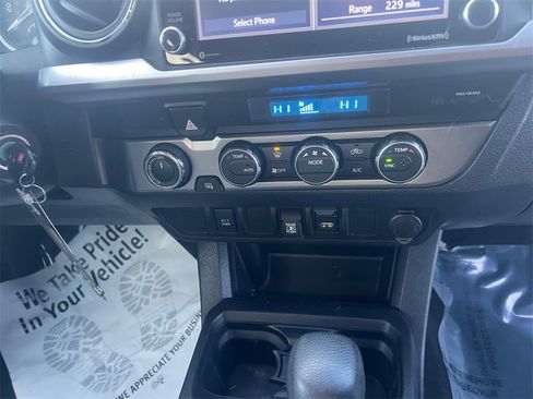 Used 2022 Toyota Tacoma SR5 image 19