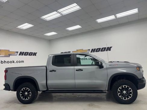 Used 2024 Chevrolet Silverado 1500 ZR2 AWD/4WD image 4