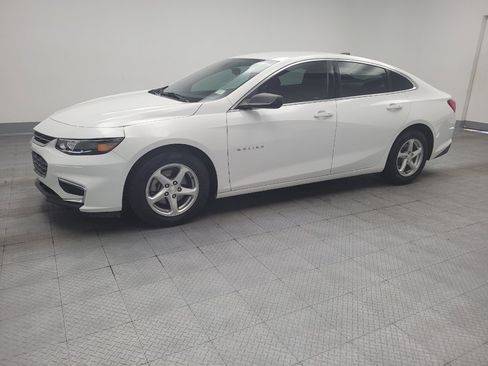 Used 2018 Chevrolet Malibu LS FWD image 2