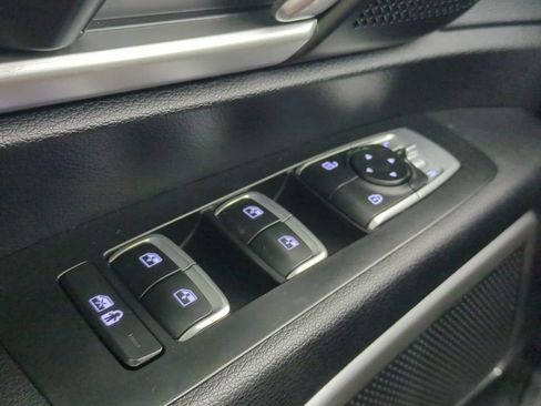 Used 2023 Kia Telluride S AWD/4WD image 33