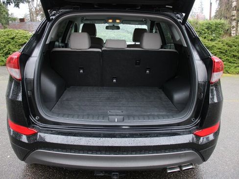 Used 2016 Hyundai Tucson Sport image 17