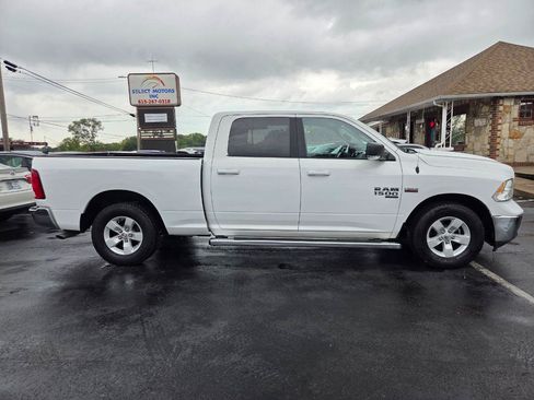 Used 2020 RAM 1500 Classic SLT w/ Luxury Group RWD image 6