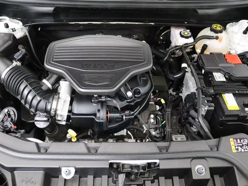 Used 2023 Cadillac XT5 Premium Luxury w/ LPO, Floor Liner Package AWD/4WD image 24