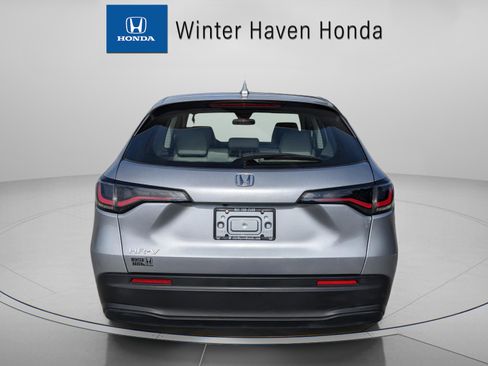 Used 2023 Honda HR-V LX image 7