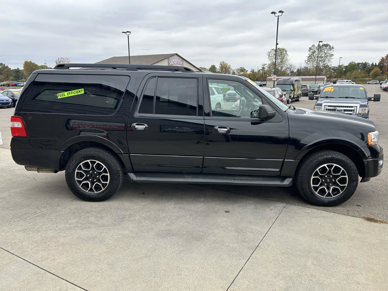 Used 2017 Ford Expedition EL XLT AWD/4WD image 4