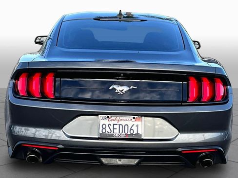 Used 2020 Ford Mustang Coupe RWD image 4