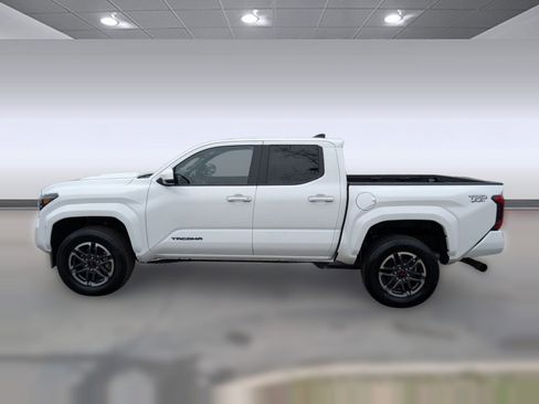 Used 2024 Toyota Tacoma TRD Sport image 2