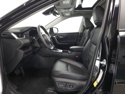 Certified 2023 Toyota RAV4 Limited w/ Limited Grade Weather Package AWD/4WD image 4