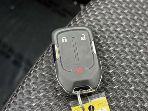 Used 2024 GMC Terrain SLE AWD/4WD image 30