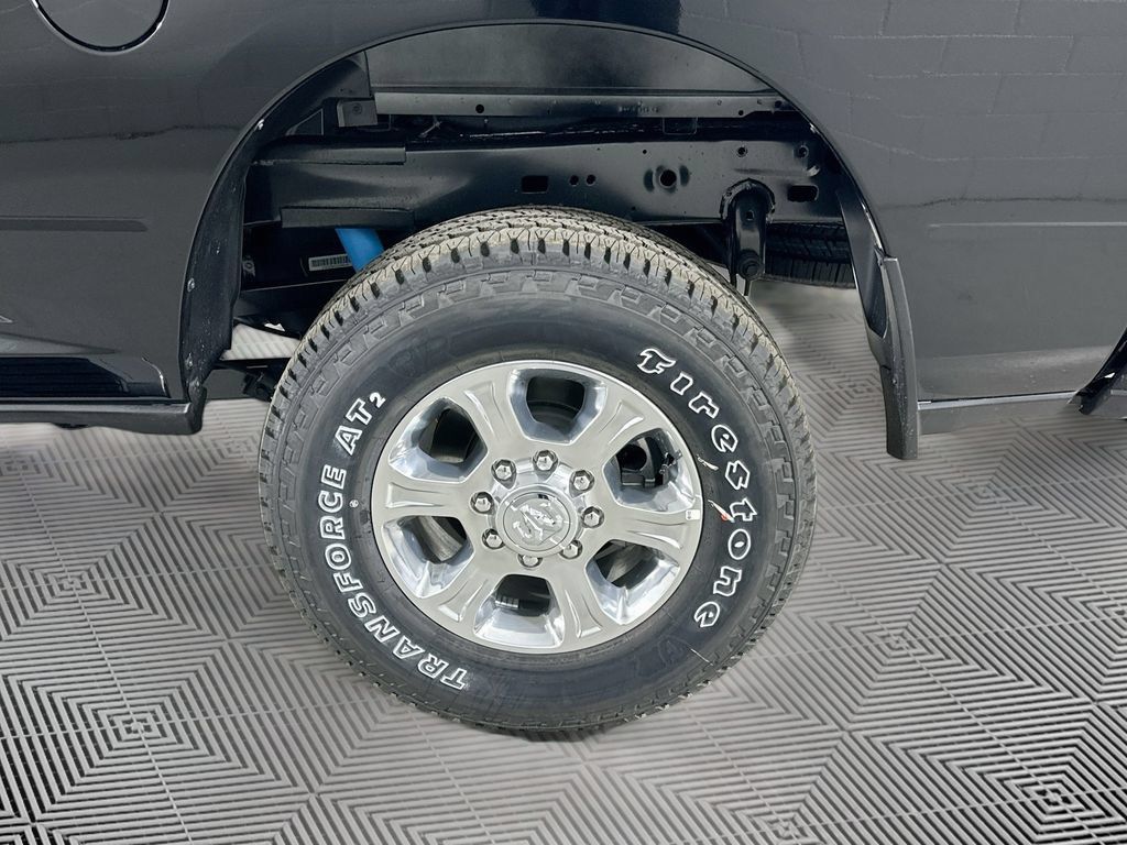 New 2026 RAM 2500 Big Horn AWD/4WD image 16