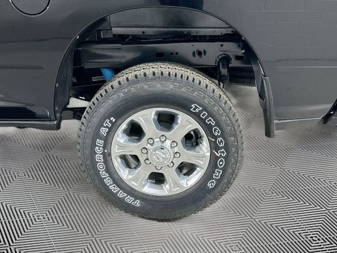 New 2026 RAM 2500 Big Horn AWD/4WD image 16
