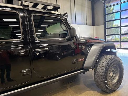 Used 2023 Jeep Gladiator Rubicon w/ Cold Weather Group AWD/4WD image 46