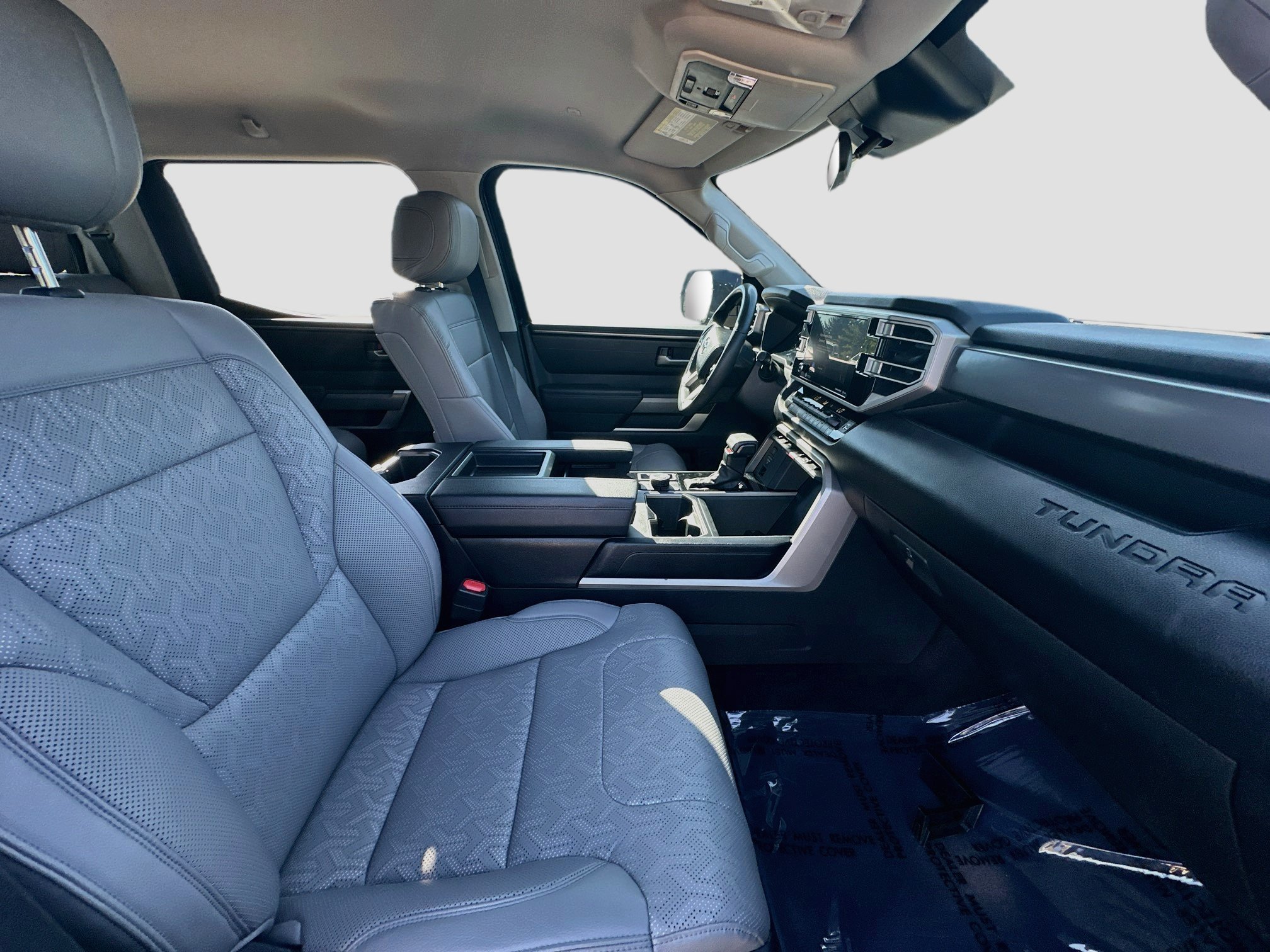 Used 2022 Toyota Tundra SR5 w/ TRD Off-Road Premium Package AWD/4WD image 31
