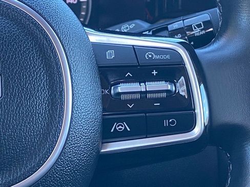 Used 2022 Kia Sorento S w/ Panoramic Sunroof Package image 8