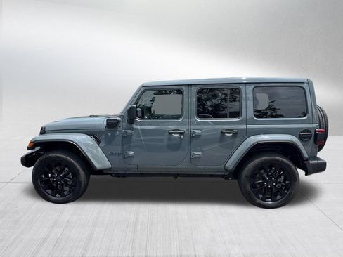 Certified 2025 Jeep Wrangler Unlimited Sahara w/ Safety Group AWD/4WD image 8