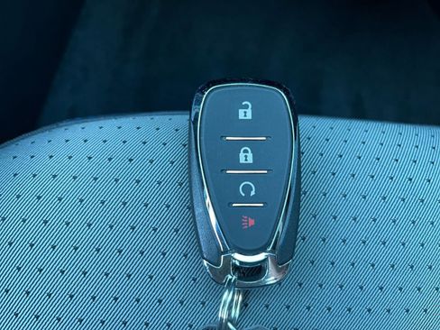 Used 2025 Chevrolet Trax LT image 22