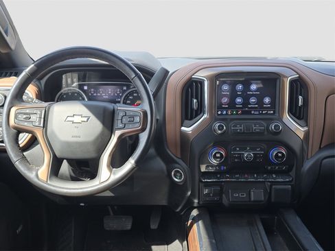 Used 2021 Chevrolet Silverado 2500 High Country w/ Z71 Off-Road Package image 13