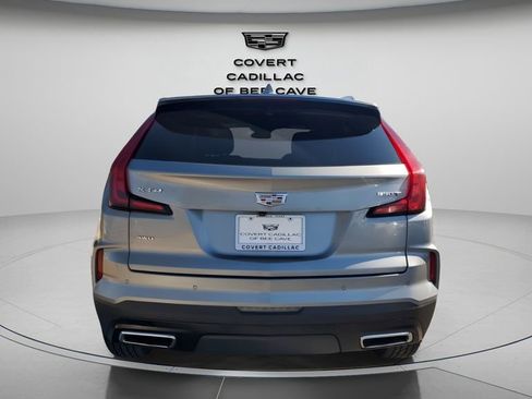 Used 2024 Cadillac XT4 Premium Luxury image 8