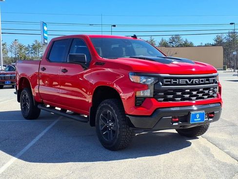New 2026 Chevrolet Silverado 1500 Custom Trail Boss w/ LPO, Dark Essentials Package image 3