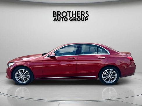 Used 2016 Mercedes-Benz C 300 Sedan w/ Surround View Package image 7