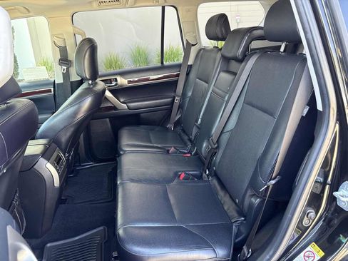 Used 2017 Lexus GX 460 image 13