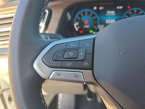 New 2026 Volkswagen Atlas SE FWD image 24