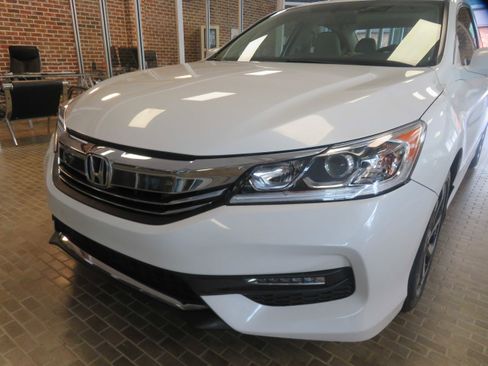 Used 2016 Honda Accord EX-L image 67