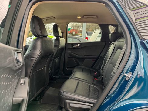 Used 2020 Ford Escape SEL image 17