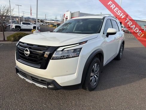 Used 2023 Nissan Pathfinder SL image 5