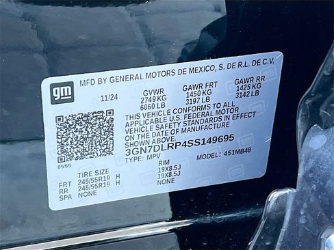 Used 2025 Chevrolet Equinox EV LT w/ Convenience Package image 29
