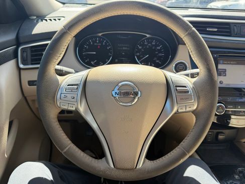 Used 2015 Nissan Rogue SL FWD image 17