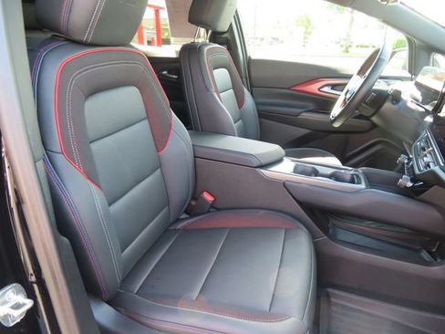 Certified 2025 Chevrolet Equinox EV RS w/ Convenience Package II AWD/4WD image 44
