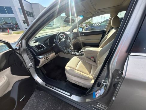 Used 2017 Subaru Outback 2.5i Limited AWD/4WD image 8