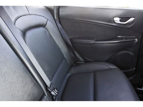 Used 2022 Hyundai Kona Limited w/ Cargo Package FWD image 15