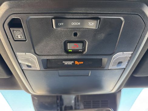 Used 2025 Toyota Tacoma SR5 image 19