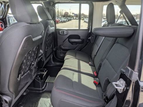 Used 2018 Jeep Wrangler Unlimited Rubicon image 28