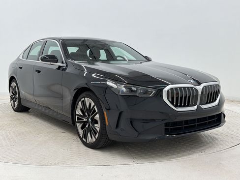 Used 2025 BMW 530i RWD image 7