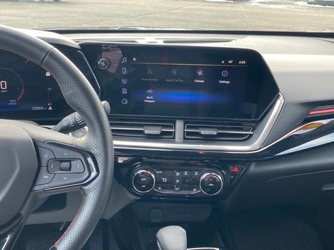 Certified 2025 Chevrolet Trax RS w/ Driver Confidence Package image 9