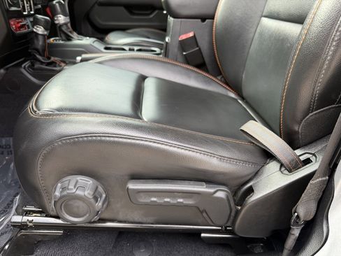 Used 2020 Jeep Gladiator Mojave image 17