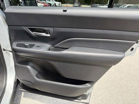 Certified 2025 Toyota Grand Highlander FWD image 19