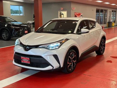 Certified 2022 Toyota C-HR XLE FWD image 7