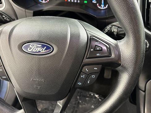 Used 2019 Ford Edge SE FWD image 33