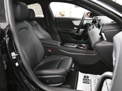 Used 2025 Mercedes-Benz CLA 250 4MATIC image 28