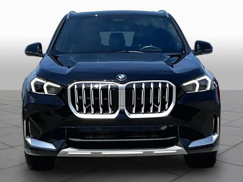 Used 2025 BMW X1 xDrive28i AWD/4WD image 3