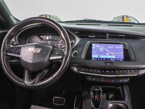 Used 2023 Cadillac XT4 Sport w/ Sun And Sound Package AWD/4WD image 17