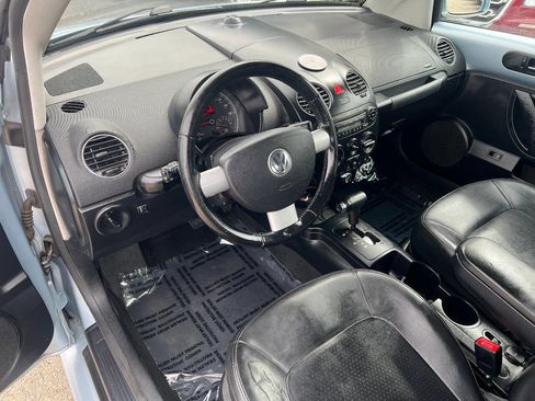 Used 2009 Volkswagen Beetle S image 19