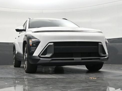 Used 2024 Hyundai Kona Limited FWD image 26